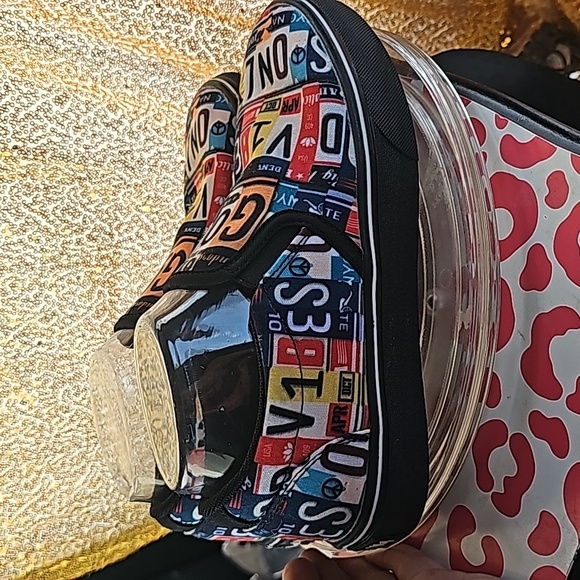 K Yes We Vibe Slip on sneakers w/ a license plate design Good Vibes only sz 7.5 - Picture 6 of 8